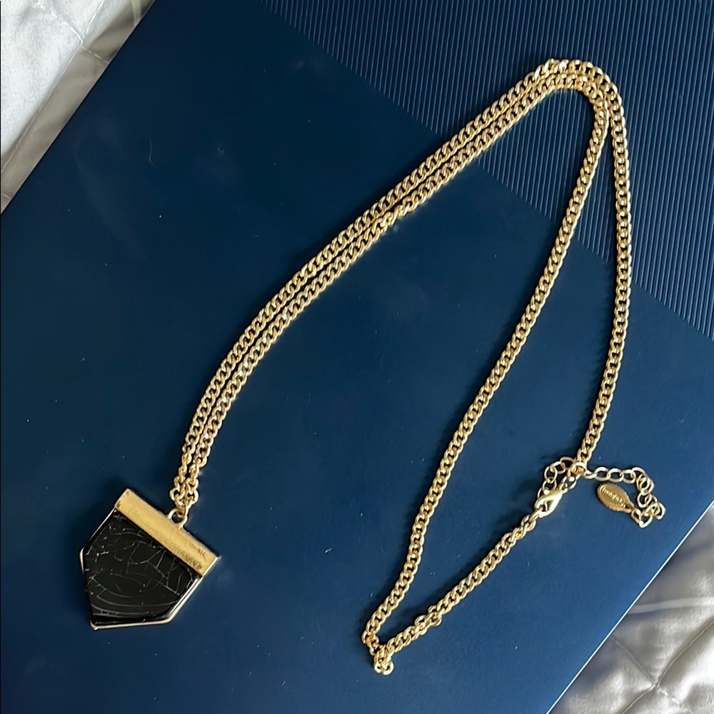 Sleek Gold and Black Geometric Pendant Necklace